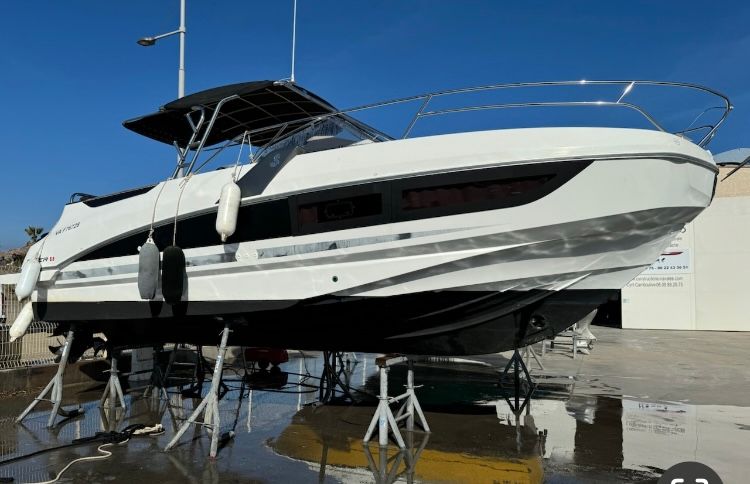 slider 1 Beneteau Flyer 8.8 SUNdeck